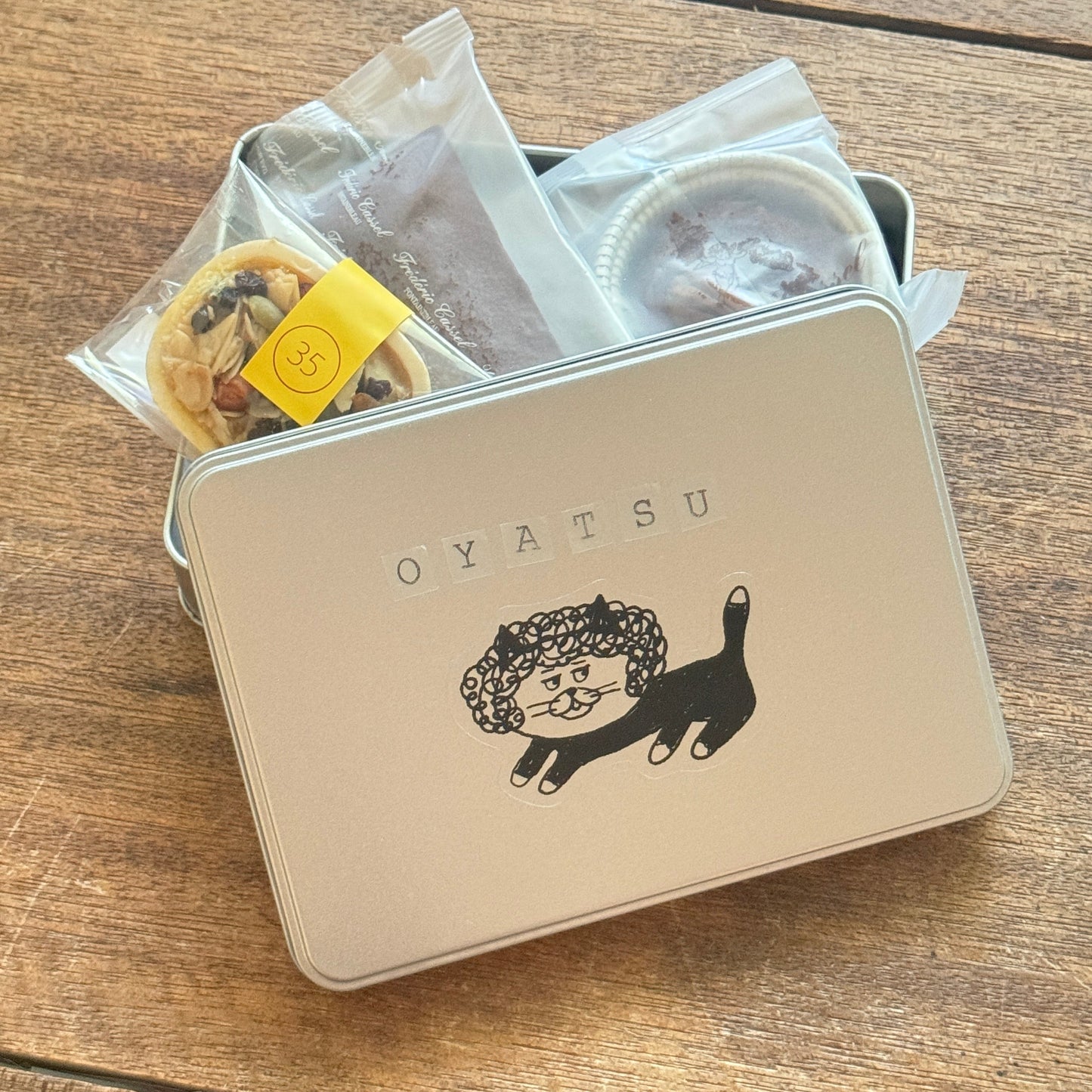 Keiko Shibata x Mizushima Sticker Wig Cat Perm